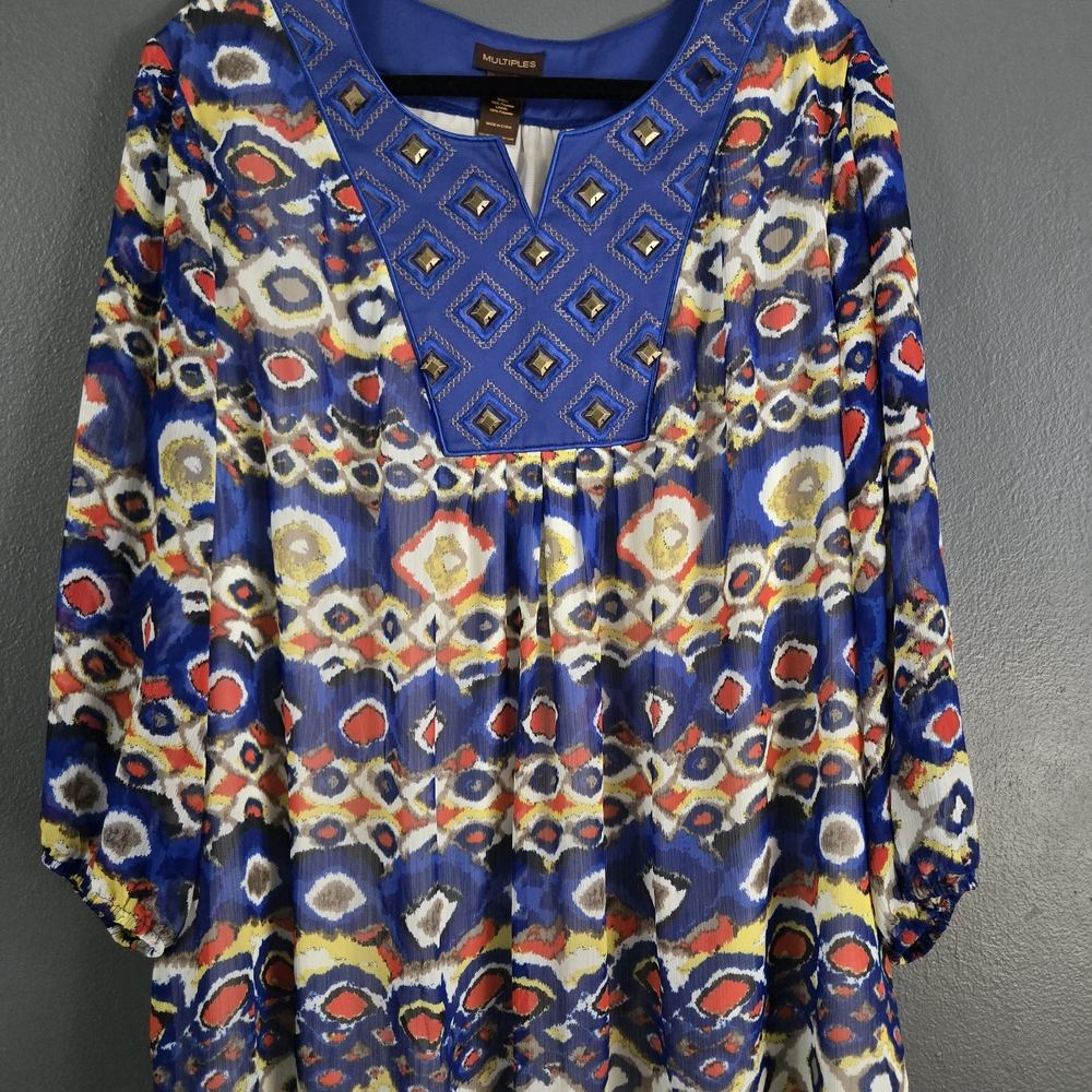 Multiples Blue and Gold Geometric Blouse 2X - Picture 3 of 5